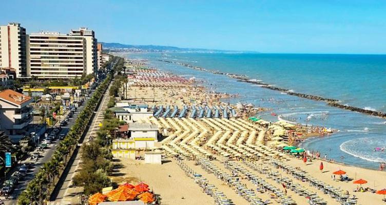 Mira Apartment Пескара Екстериор снимка